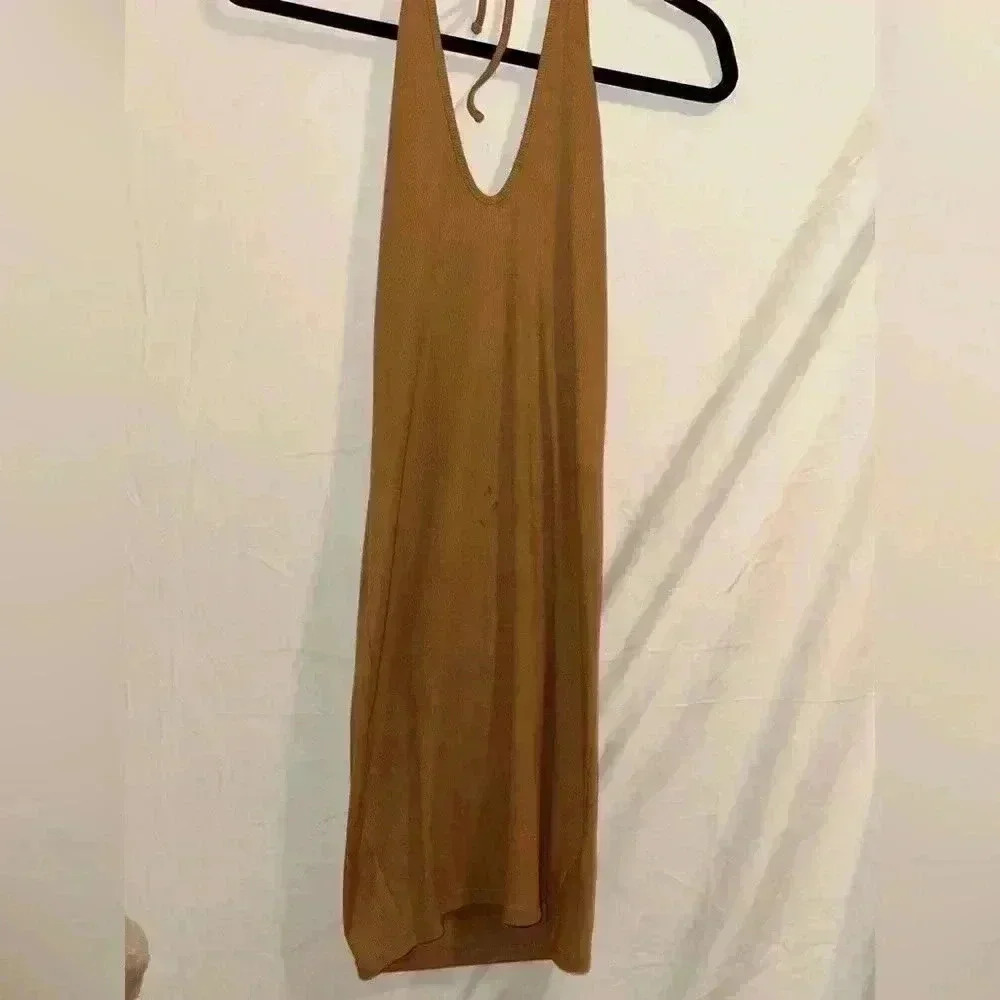 Brown dress